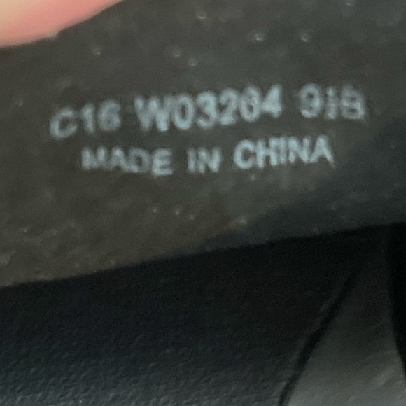 Cole Haan Women's Zerogrand
Perforated Trainer Blk Perf/White Size 9 - Picture 9 of 9